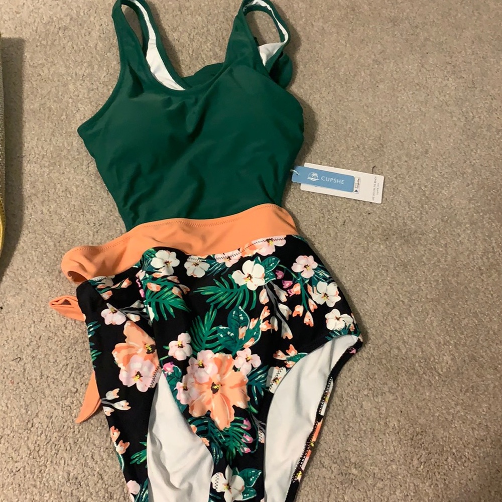 NWT Cupshe One Piece Bathing Suit